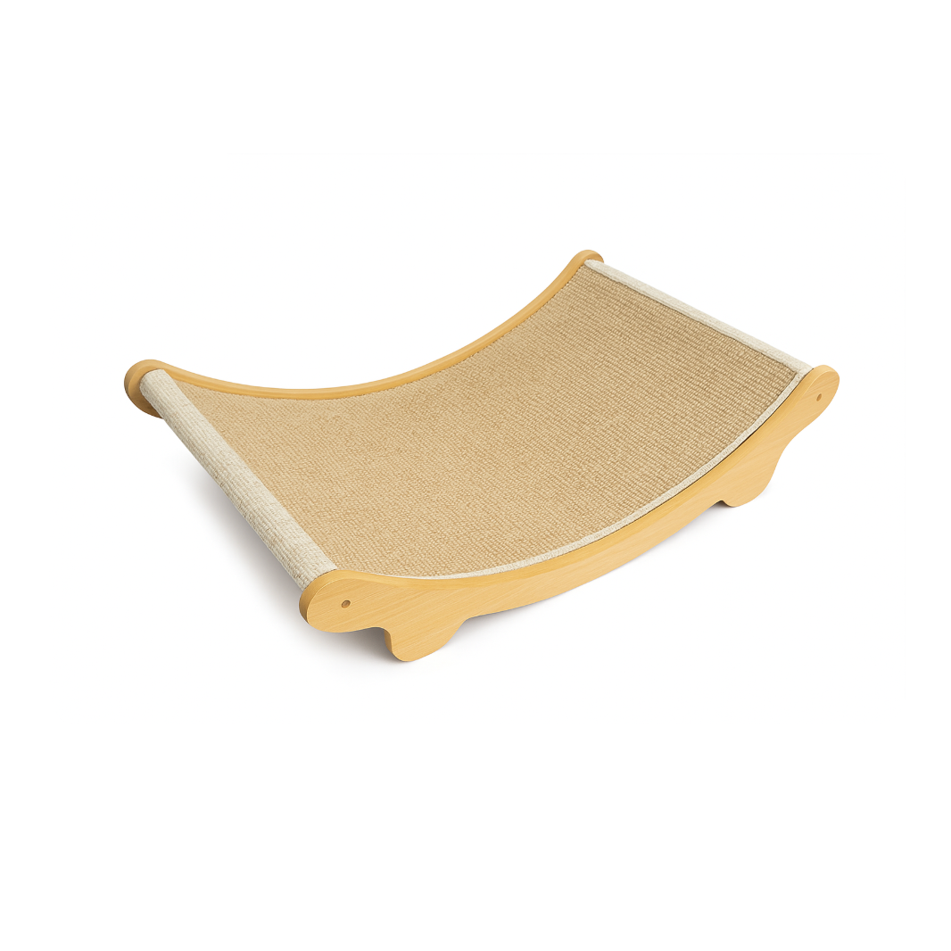 Griffoirs en bois avec lit intégré